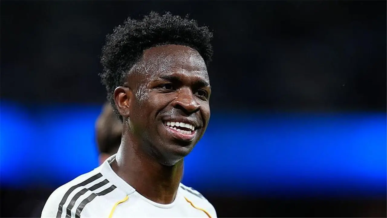 تطورات جديدة في مستقبل فينيسيوس جونيور مع نادي ريال مدريد الإسباني
